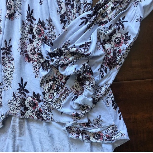 Free People bubble sleeve floral top - Picture 4 of 6